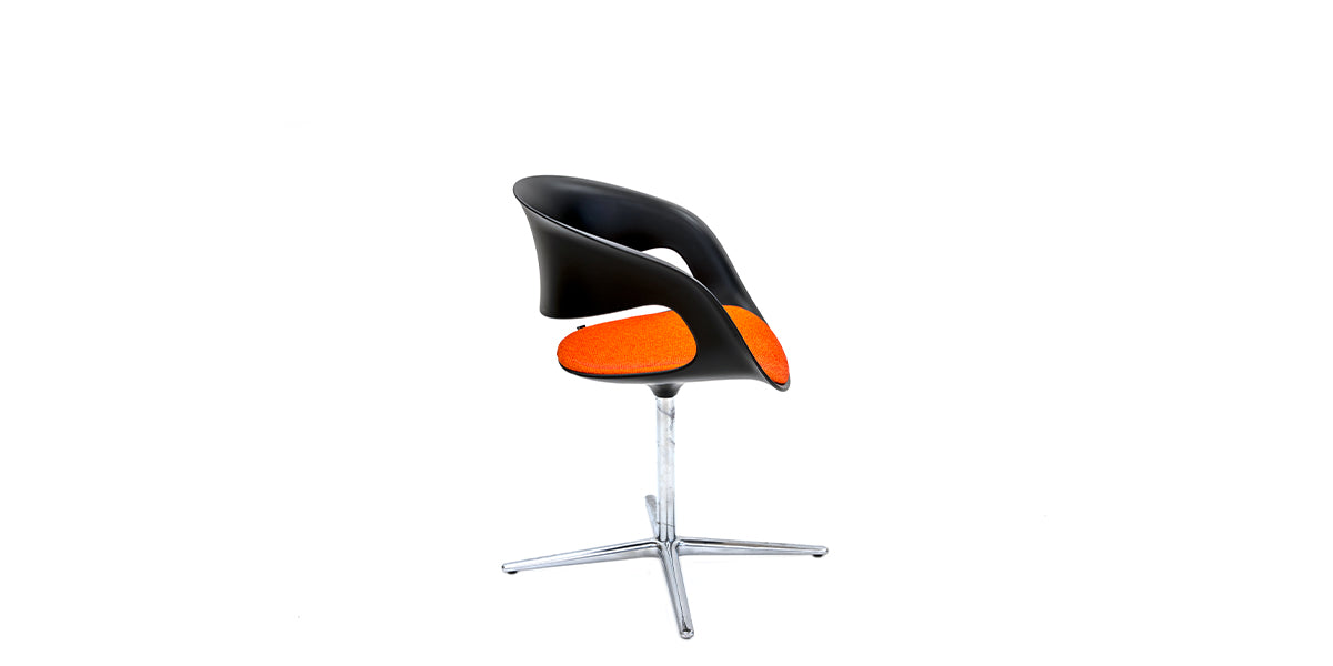 Knoll Saarinen Arm Chair