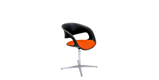 Knoll Saarinen Arm Chair