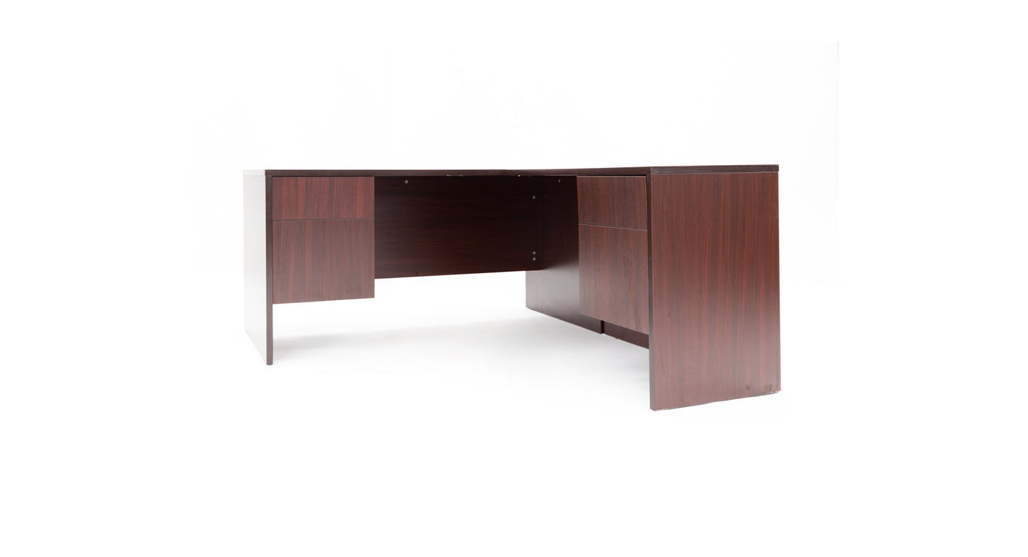 60" x 70" L-Shaped Desk - Right Return- Mahogany